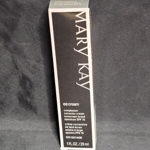 Mary Kay CC Cream Sunscreen Broad Spectrum SPF 15